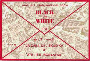 -Black+on+White+1978+mail+art+international+Show+la+Casa+del+Signo+XV+Atelier+Bonanova+Segovia+Espanha+Cartões+Convite+enviados+a+J.+Medeiros+e+a+Gastão+de+Magalhães.+1a+(1).jpg