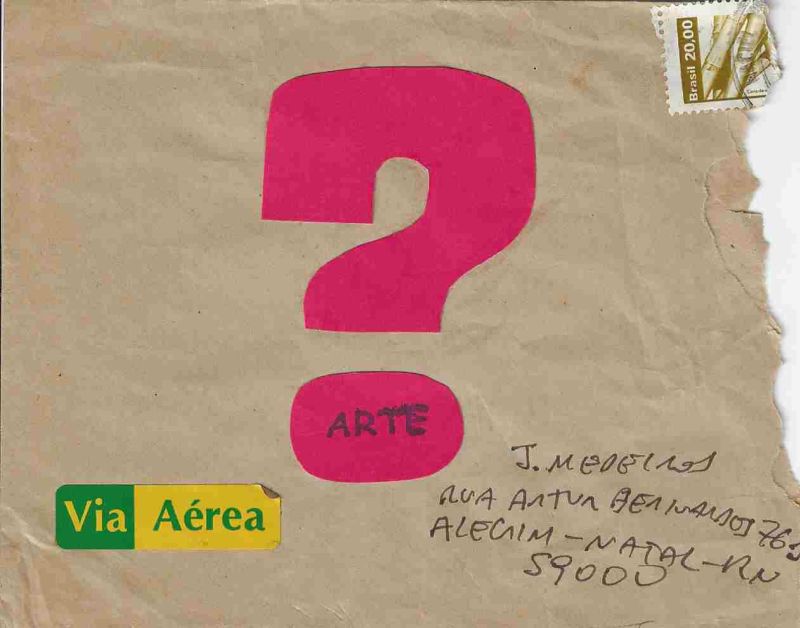 -Envelope+-+O+q+é+Arte+-+de+Paulo+Bruscky+para+J.+medeiros+com+colagem+de+ponto+de+interrogaçã+e+a+palavra+Arte+.+com+data+de+1982+,+1a.jpg